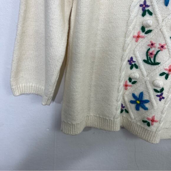 Talbots Ivory Cableknit Floral Embroidered Pom Pom Sweater Size LP - Picture 8 of 12